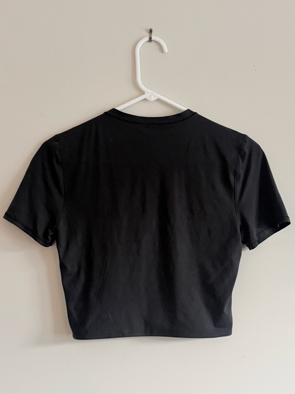 Lululemon Black Crop Crewneck Tee - Picture 2 of 2